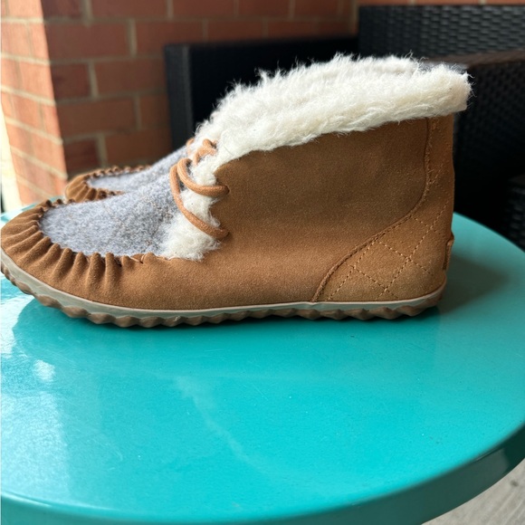 Sorel Out N About Moccasin - Picture 5 of 10